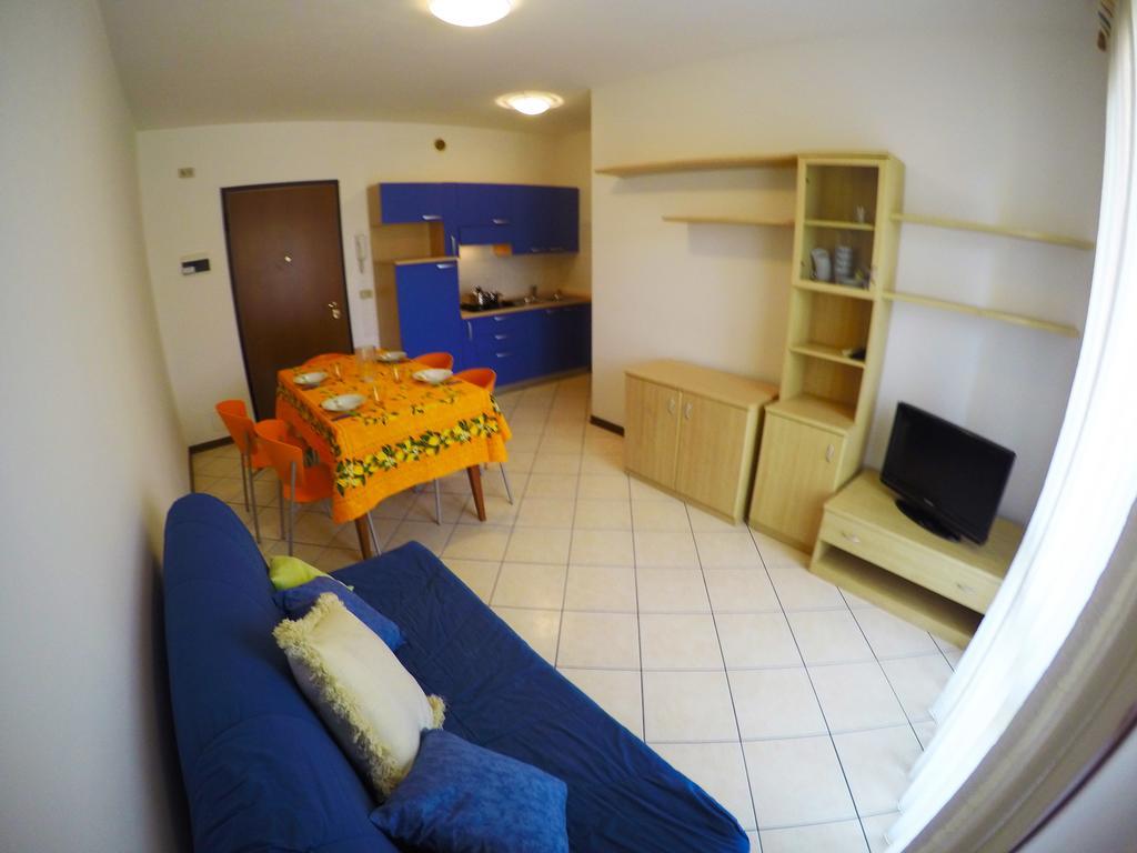 Residence Pineta - Agenzia Cocal Καόρλε Δωμάτιο φωτογραφία